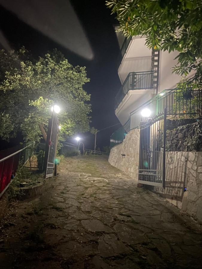 Villa Maremonti - Con 3 Piscine 东塞斯特里 外观 照片